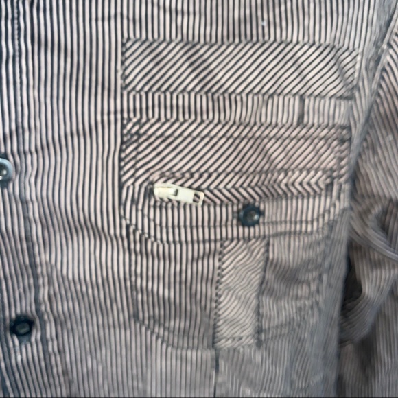 Black Men’s Striped Button Shirt small Buckle - Picture 4 of 10